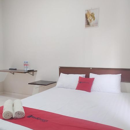 Reddoorz Syariah Near Stasiun Purwokerto Ξενοδοχείο Εξωτερικό φωτογραφία