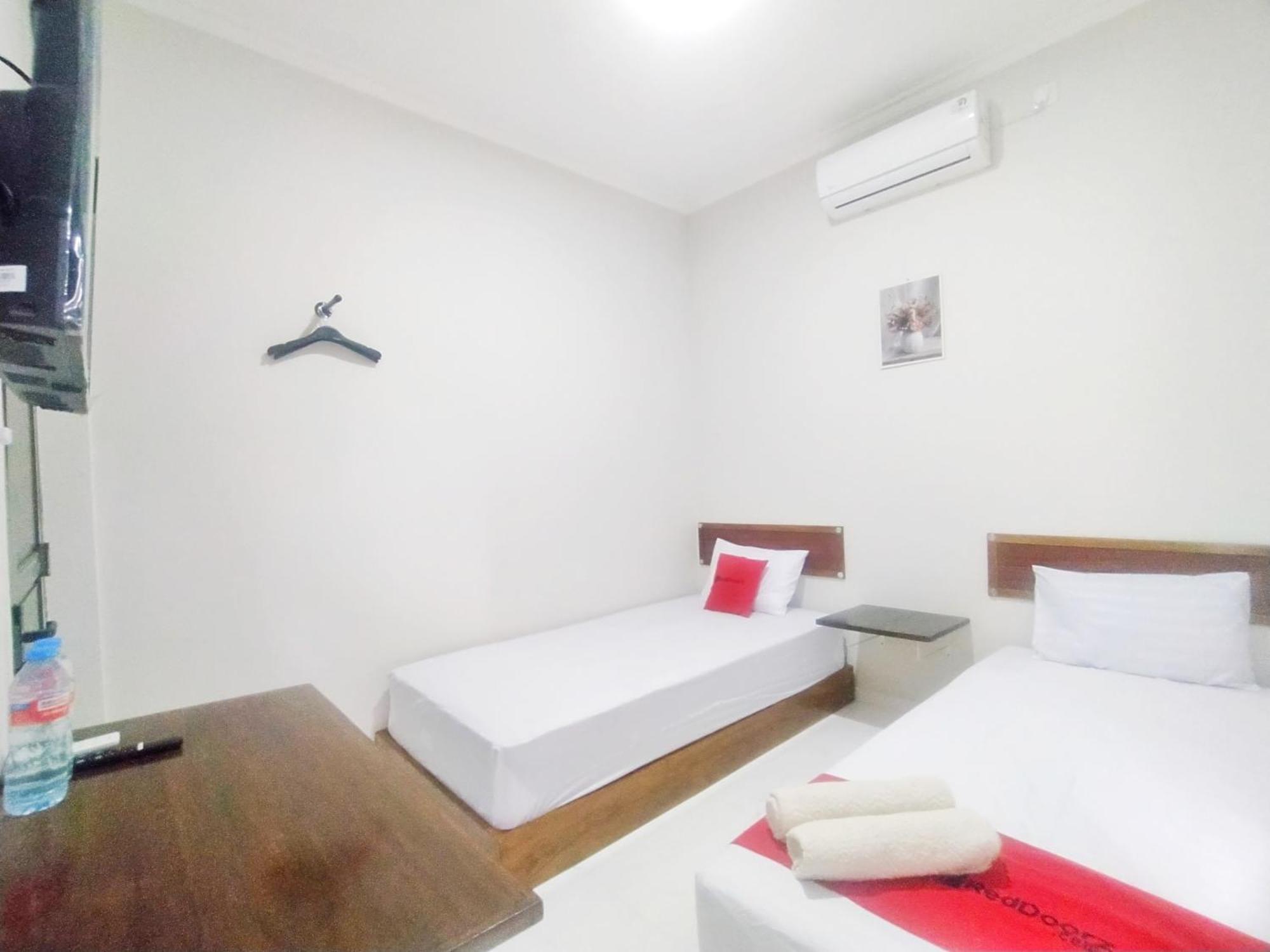 Reddoorz Syariah Near Stasiun Purwokerto Ξενοδοχείο Εξωτερικό φωτογραφία